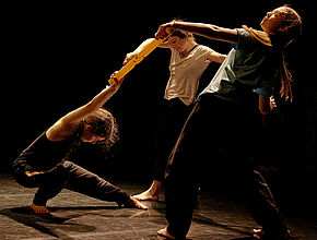 Elèves danseurs. Crédit : Jean-René Pihery - Agrandir l'image (fenêtre modale)